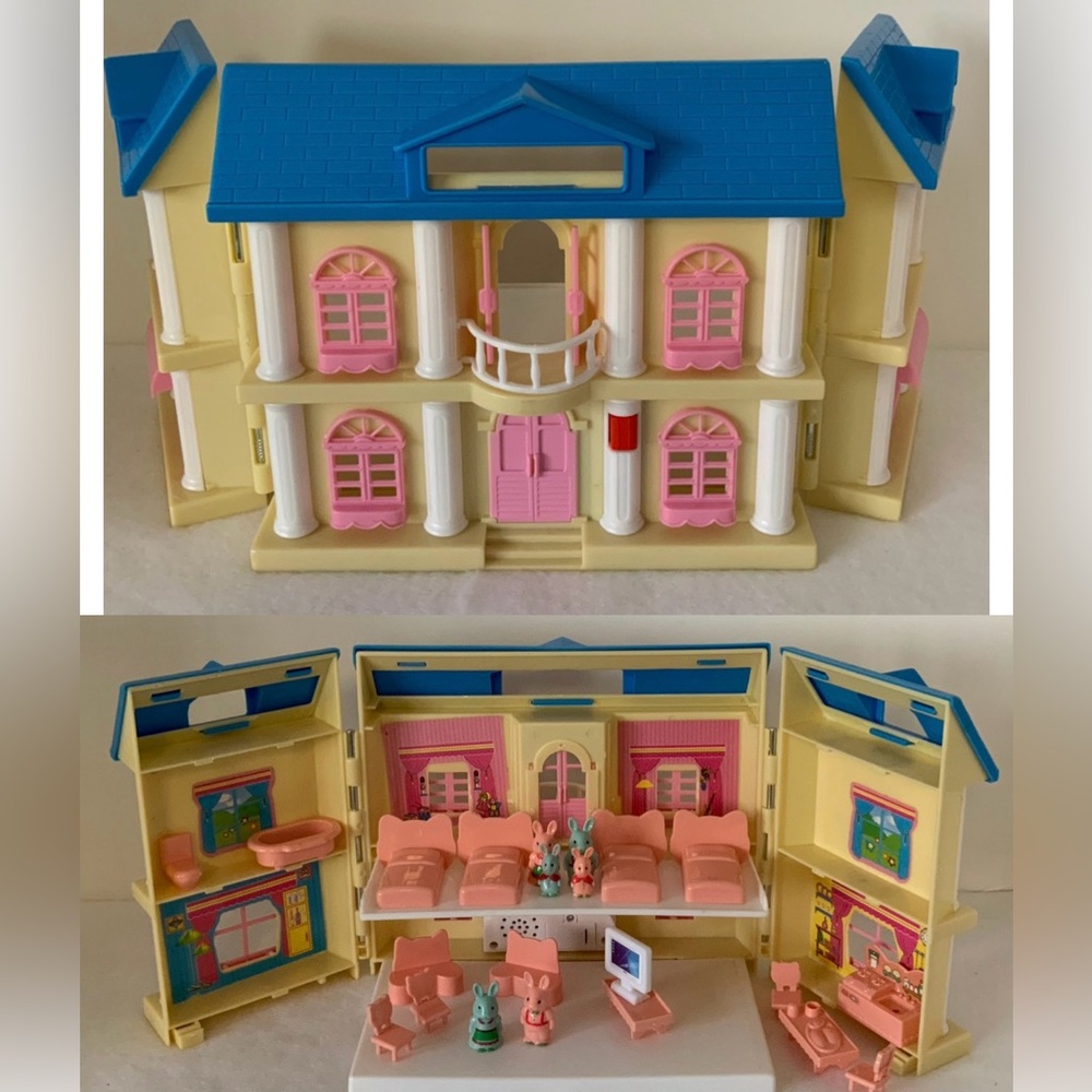 Vintage Fold-Out Dollhouse Playset